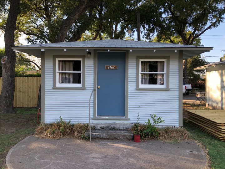 A8C77F0F-FB0E-468D-BF06-2FF17F1431EF