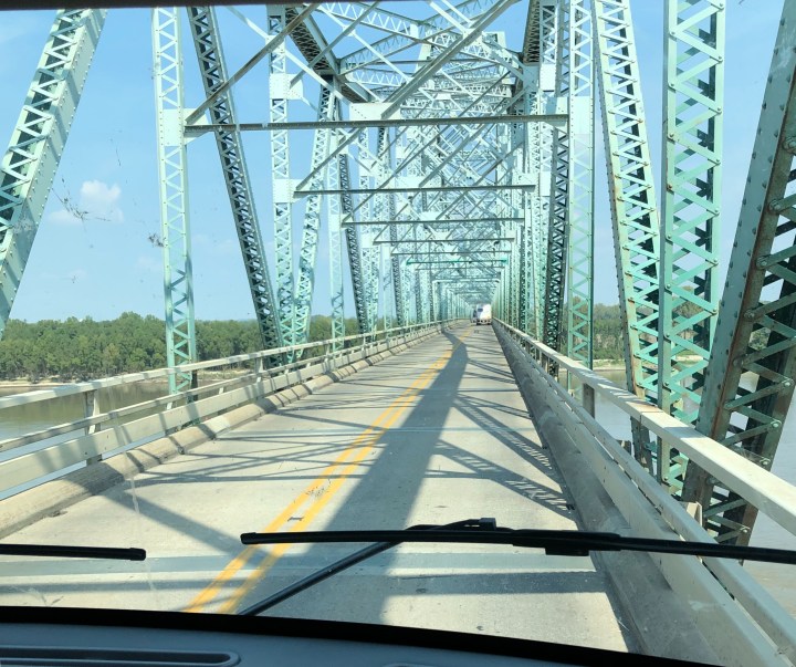 BB865FF6-C00D-49A4-A4BB-21144FE46A2D