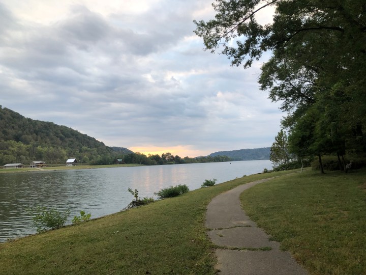 5875C4BB-9779-494B-B6BA-472375622EE9